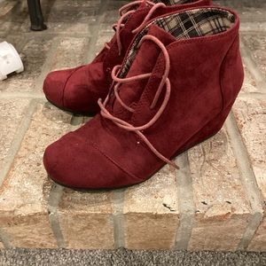 Wine colored booties size 7